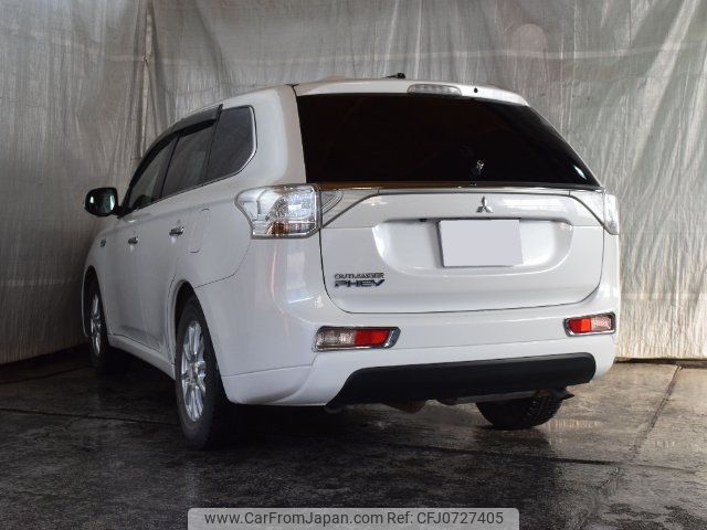 mitsubishi outlander-phev 2013 -MITSUBISHI 【札幌 358ﾑ2002】--Outlander PHEV GG2W--0008209---MITSUBISHI 【札幌 358ﾑ2002】--Outlander PHEV GG2W--0008209- image 2