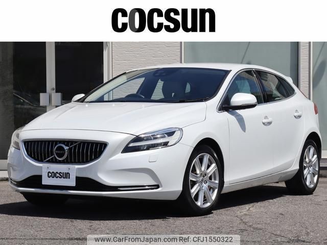 volvo v40 2016 CFJ1550322 image 1