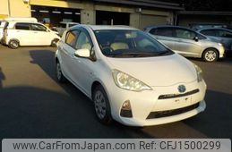 toyota aqua 2012 CFJ1500299