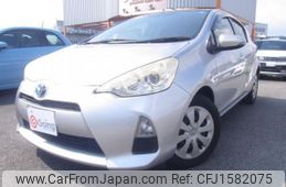 toyota aqua 2013 CFJ1582075