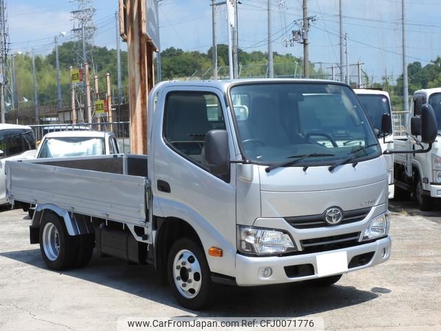 toyota dyna-truck 2017 GOO_NET_EXCHANGE_0709067A30240801W003 image 2