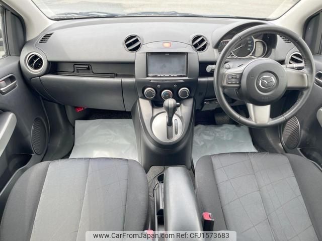 mazda demio 2011 CFJ1573683 image 2