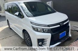 toyota voxy 2014 CFJ1676831