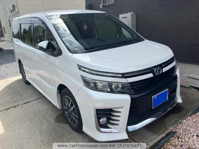 toyota voxy 2014 CFJ1676831 image 1