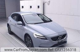 volvo v40 2018 -VOLVO--Volvo V40 MB4154T-K2553817---VOLVO--Volvo V40 MB4154T-K2553817-