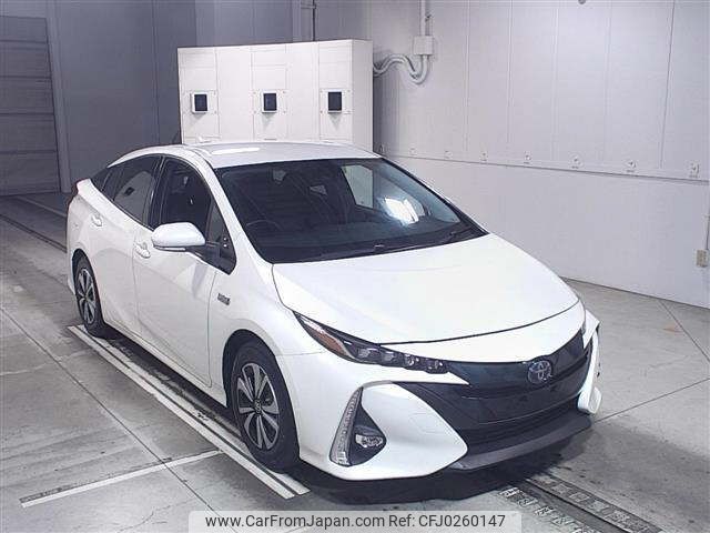 toyota prius-phv 2017 -TOYOTA--Prius PHV ZVW52-3029320---TOYOTA--Prius PHV ZVW52-3029320- image 1