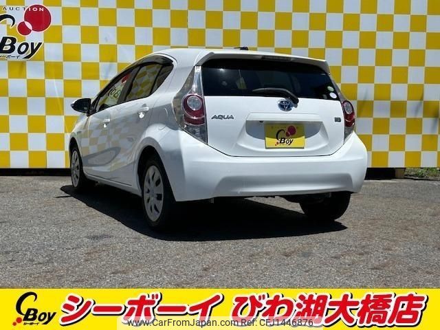toyota aqua 2014 CFJ1446876 image 2