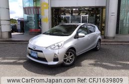 toyota aqua 2014 CFJ1639809
