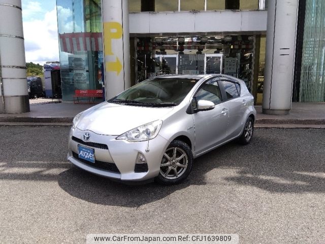 toyota aqua 2014 CFJ1639809 image 1
