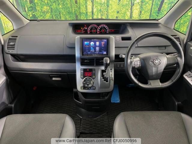 toyota voxy 2013 -TOYOTA--Voxy DBA-ZRR70W--ZRR70-0570665---TOYOTA--Voxy DBA-ZRR70W--ZRR70-0570665- image 2