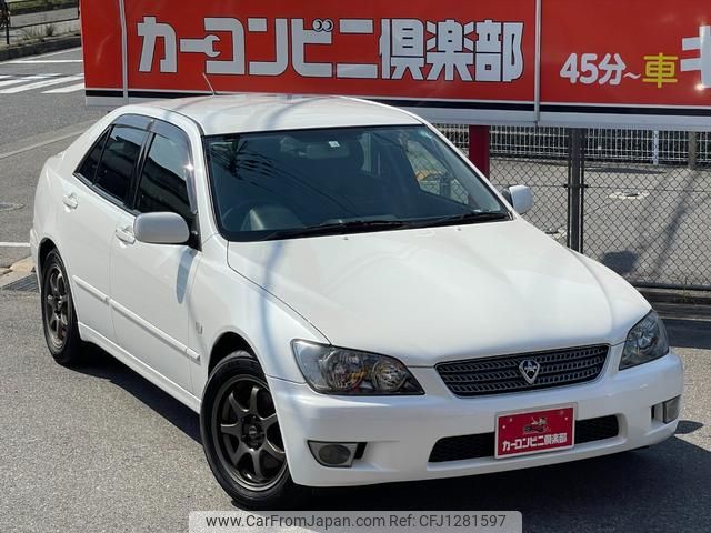 toyota altezza 2004 GOO_JP_700070667430250613001 image 1