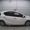 toyota aqua 2016 CFJ1837646 image 8