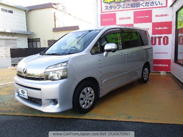 toyota voxy 2012 -TOYOTA 【名変中 】--Voxy ZRR70G--0526069---TOYOTA 【名変中 】--Voxy ZRR70G--0526069- image 1