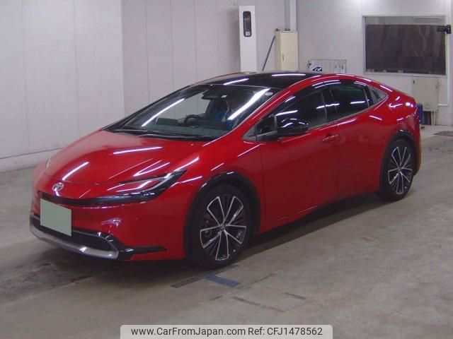 toyota prius 2023 quick_quick_6AA-MXWH60_MXHW60-4001993 image 1