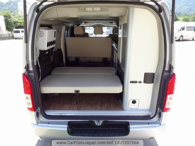 toyota hiace-van 2020 GOO_JP_700050416230250629002 image 2