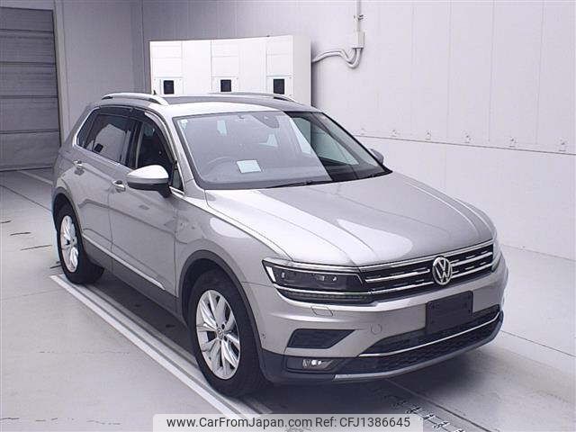volkswagen tiguan 2019 -VOLKSWAGEN--VW Tiguan 5NDFGF-KW838935---VOLKSWAGEN--VW Tiguan 5NDFGF-KW838935- image 1