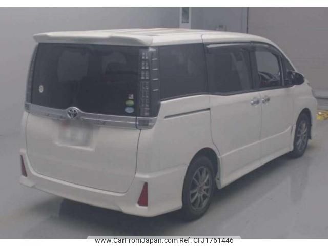 toyota voxy 2015 CFJ1761446 image 2
