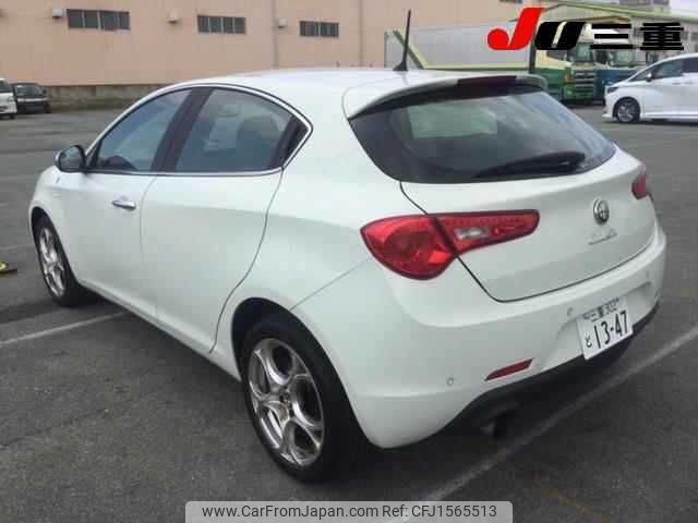 alfa-romeo giulietta 2015 CFJ1565513 image 2