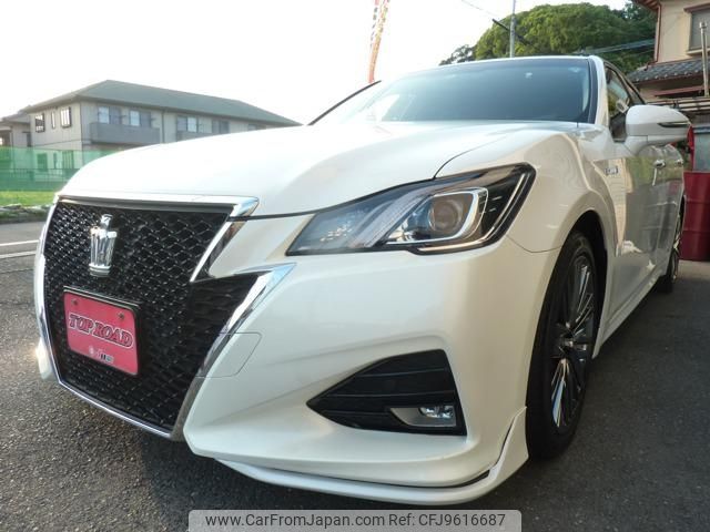 toyota crown 2016 -TOYOTA--Crown AWS210--6112435---TOYOTA--Crown AWS210--6112435- image 1