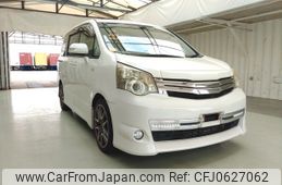 toyota noah 2011 ENHANCEAUTO_1_ea292990