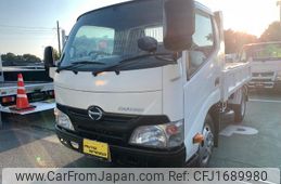 hino dutro 2012 CFJ1689980