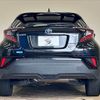 toyota c-hr 2017 quick_quick_DAA-ZYX10_ZYX10-2037016 image 14