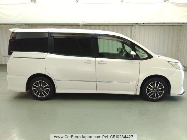 toyota noah 2014 ENHANCEAUTO_1_ea288059 image 2