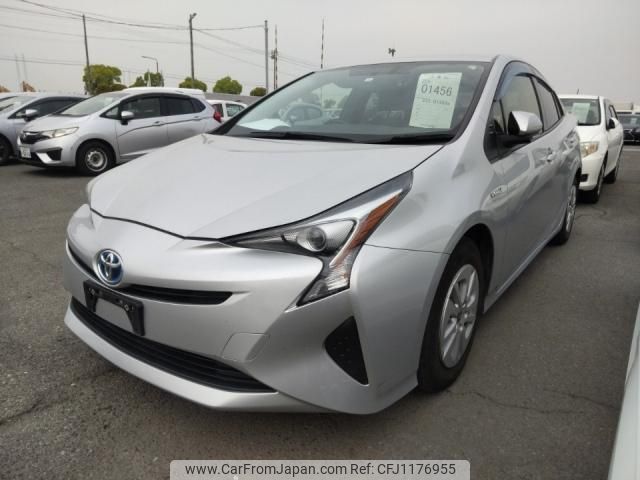 toyota prius 2018 quick_quick_DAA-ZVW50_ZVW50-6128231 image 1