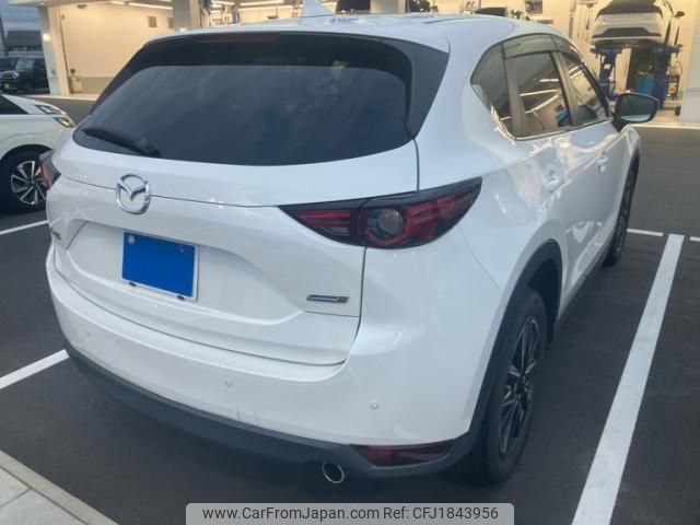 mazda cx-5 2017 CFJ1843956 image 2