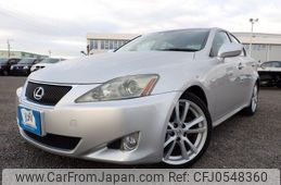 lexus is 2005 REALMOTOR_N2024120015F-10