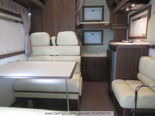 toyota hiace-wagon 2015 GOO_JP_700040407230241212001 image 2