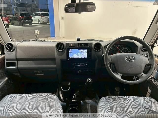 toyota landcruiser-70 2015 CFJ1692580 image 2