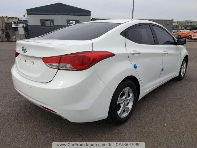 hyundai avante 2013 CFJ3697080 image 2