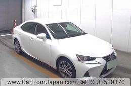 lexus is 2017 CFJ1510370