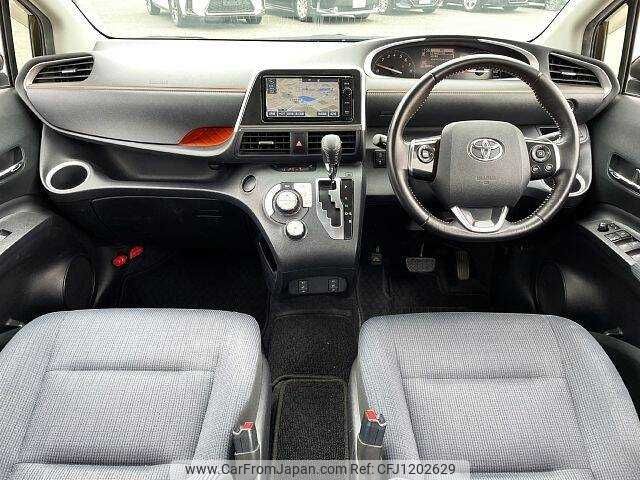 toyota sienta 2015 504928-930317 image 1