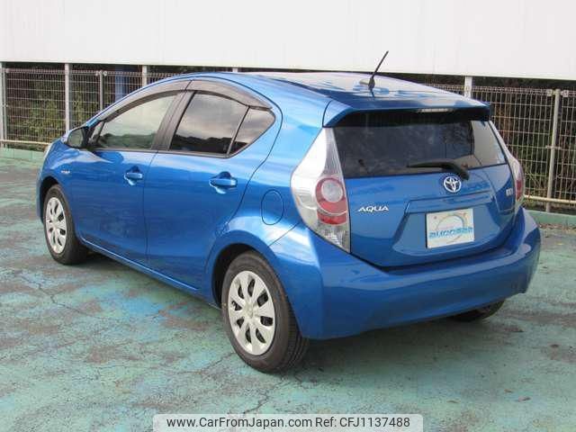 toyota aqua 2014 -TOYOTA--AQUA NHP10--2330283---TOYOTA--AQUA NHP10--2330283- image 2