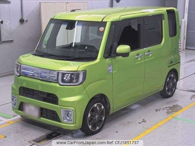 toyota pixis-mega 2017 CFJ1851737 image 1