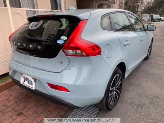 volvo v40 2018 -VOLVO--Volvo V40 MB4154T--K2545546---VOLVO--Volvo V40 MB4154T--K2545546- image 2