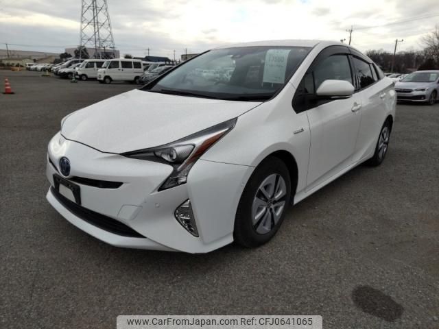 toyota prius 2016 quick_quick_DAA-ZVW51_ZVW51-8030344 image 1