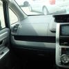 toyota voxy 2008 NIKYO_SK78235 image 5