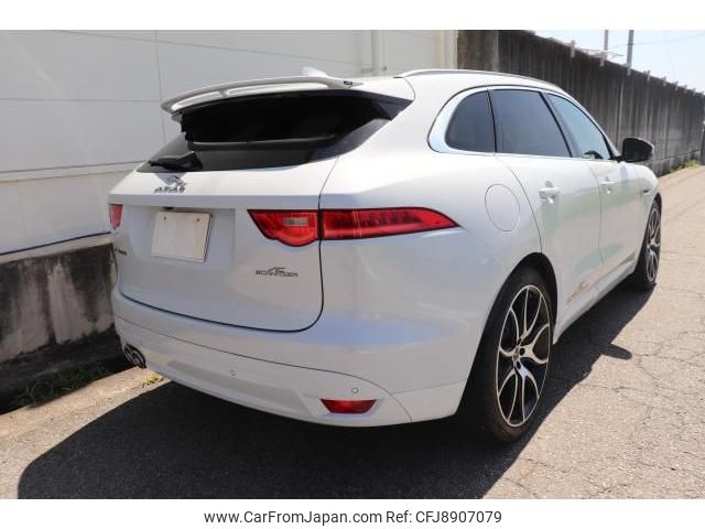 jaguar f-pace 2017 quick_quick_LDA-DC2NA_SADCA2AN1HA099762 image 2