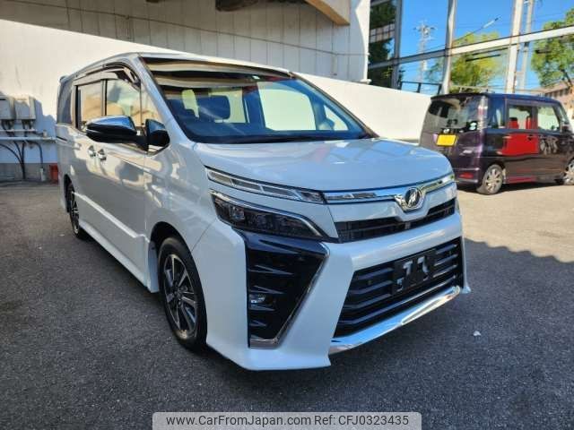 toyota voxy 2019 -TOYOTA--Voxy DBA-ZRR80W--ZRR80-0538324---TOYOTA--Voxy DBA-ZRR80W--ZRR80-0538324- image 1