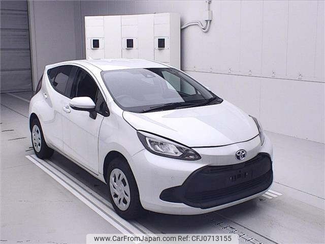 toyota aqua 2024 CFJ0713155 image 1