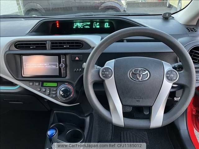toyota aqua 2013 CFJ1185012 image 2