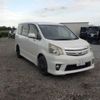 toyota noah 2013 CFJ1707154 image 1