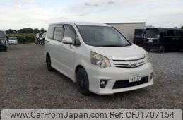 toyota noah 2013 CFJ1707154