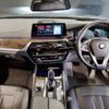 bmw 5-series 2017 quick_quick_LDA-JC20_WBAJC32080G938763 image 2