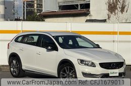 volvo v60 2015 CFJ1679011