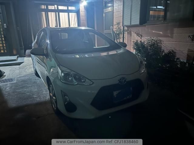 toyota aqua 2016 CFJ1838460 image 1