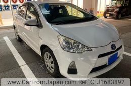 toyota aqua 2014 CFJ1683892